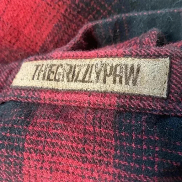 Muskoka Trail ladies, light flannel shirt w grizzly logo size medium - Picture 6 of 8